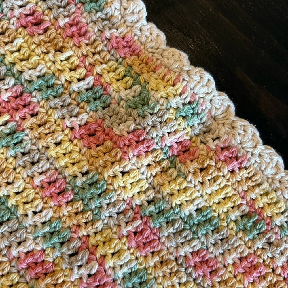 Vintage Hand Knit Set of Four Placemats and Coasters. Vintage charm. Handmade.